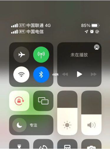 多伦苹果手机维修分享iPhone双卡信号解决办法 